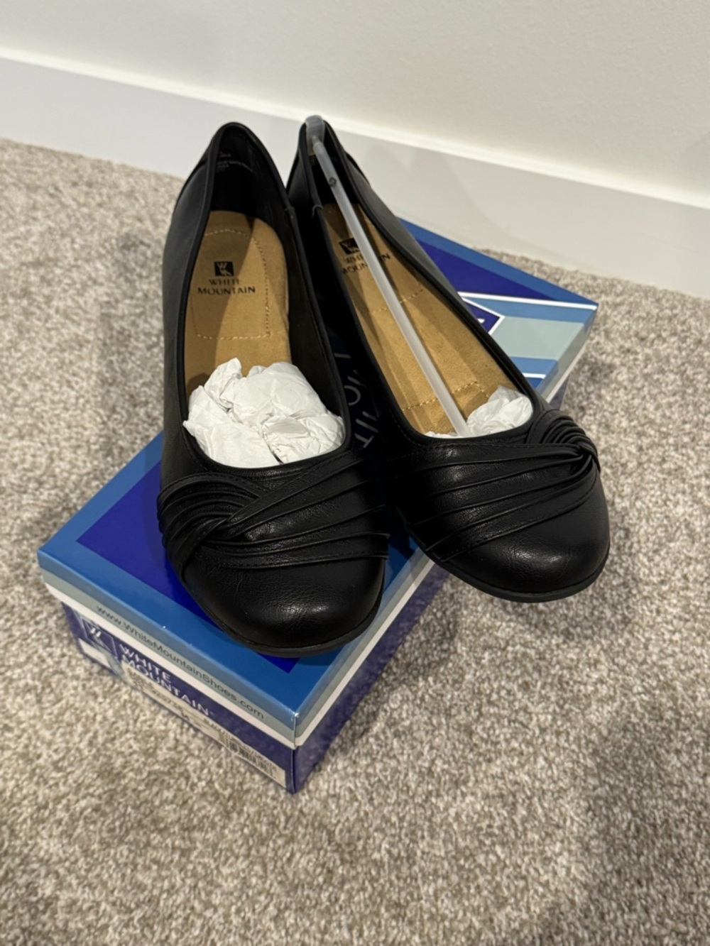 NEW White Mountain Black Faux-Leather Knotted Ballet Flats